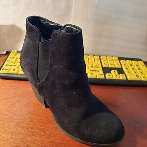 Mix No. 6 Vecciano Chelsa Black Suede Size 9 PreLoved Excellent Condition